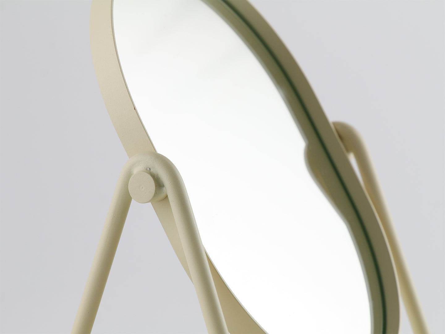 Elli Mirror