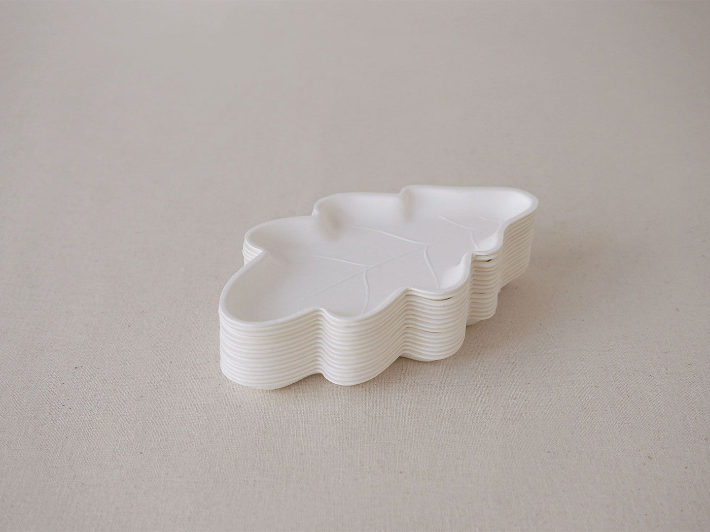 Biodegradable Oak Leaf Plates